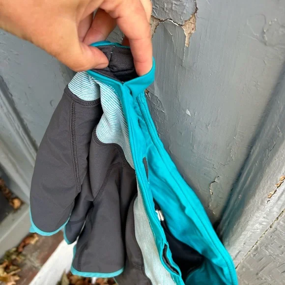 Lululemon Groovy Run Short, size 8 - Picture 13 of 13